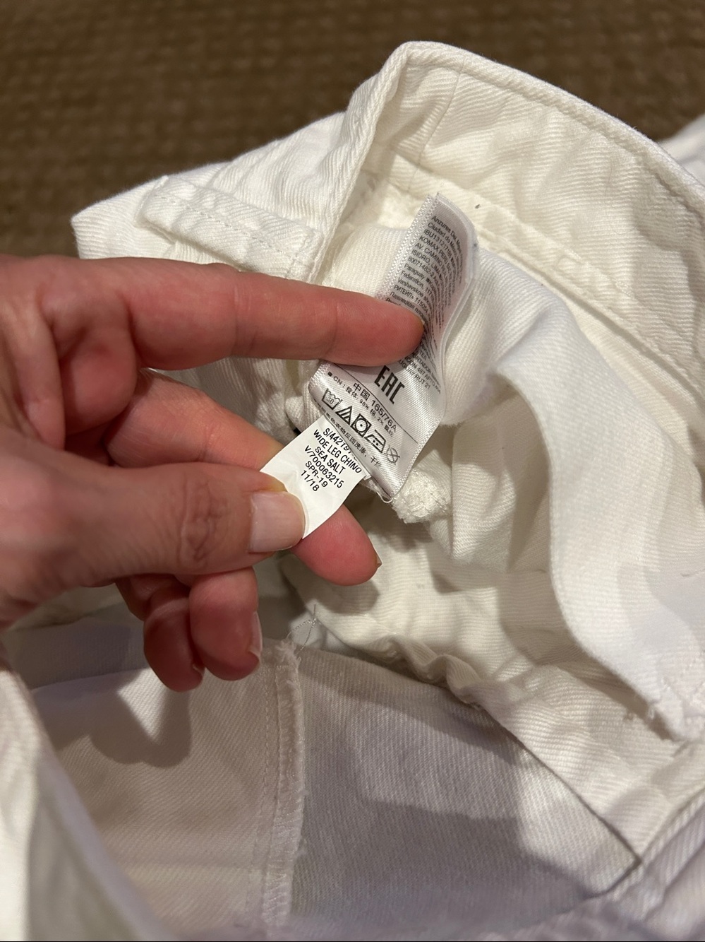 GAP Factory White High-Rise Wide-Leg Crop Jeans - Picture 12 of 13